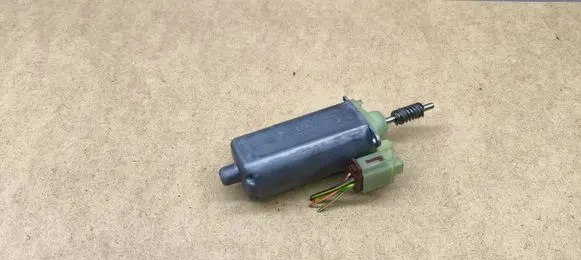 Mercedes-Benz S W221 Steering column adjust motor 0390203249