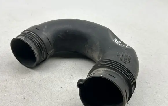 Volkswagen Caddy Air intake duct part 1K0129618BA