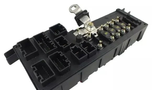 Volvo S60 Fuse module 8637841