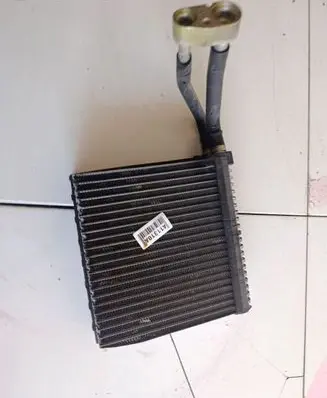 Ford Focus A/C cooling radiator (condenser)