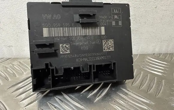 Audi A3 S3 8V Door control unit/module 5Q0959595E 5Q0959595B
