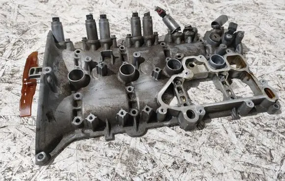 Audi A6 S6 C8 4K Rocker cam cover 06K103475