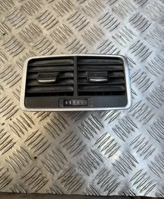 Audi A6 S6 C6 4F Rear air vent grill 4F0819203C