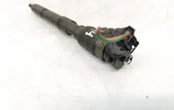 Mercedes-Benz Citan W415 Fuel injector H8201108033 0445110485