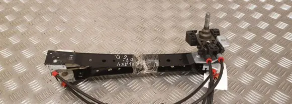 Rear door manual window regulator