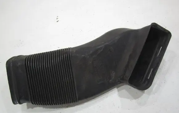 Audi A6 S6 C5 4B Air intake hose/pipe 8D0129617E