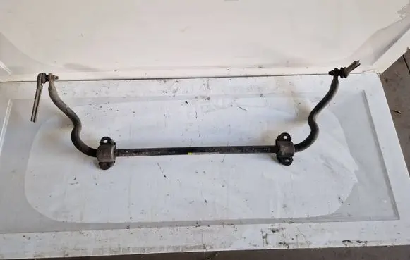 Mercedes-Benz C W204 Front anti-roll bar/sway bar A2043230765