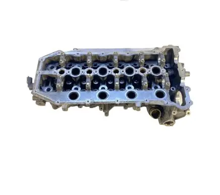 Land Rover Range Rover L322 Engine head 6C064CB PM6H4Q