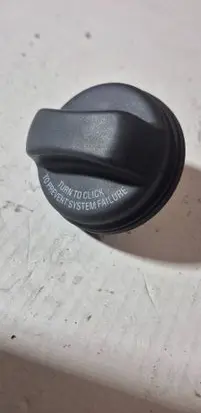 Volvo S60 Fuel tank filler cap 