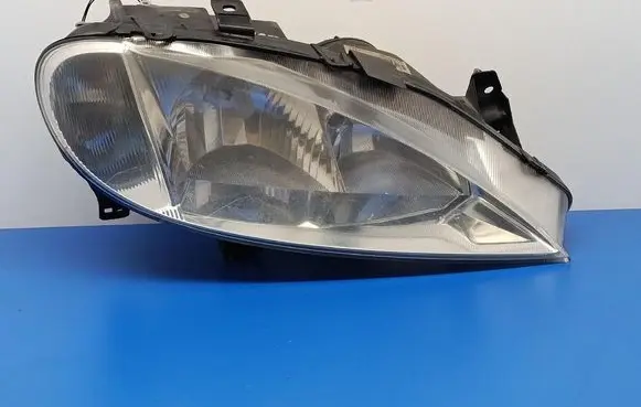 Renault Megane I Headlight/headlamp 7700427870D