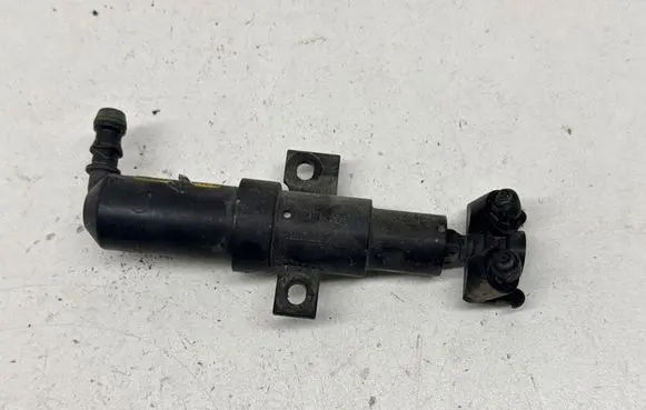 Volkswagen PASSAT B6 Headlight washer spray nozzle 3C0955103A