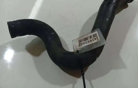 Nissan Primera Engine coolant pipe/hose 