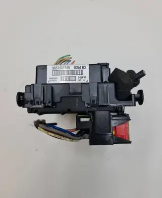 Peugeot 206 Fuse module 9657608780