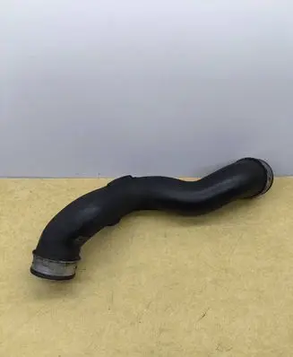 Mercedes-Benz C W203 Intercooler hose/pipe A2035282282