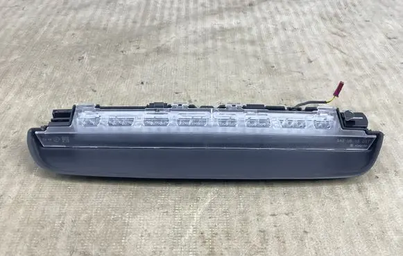 BMW 5 G30 G31 Third/center stoplight 7360526