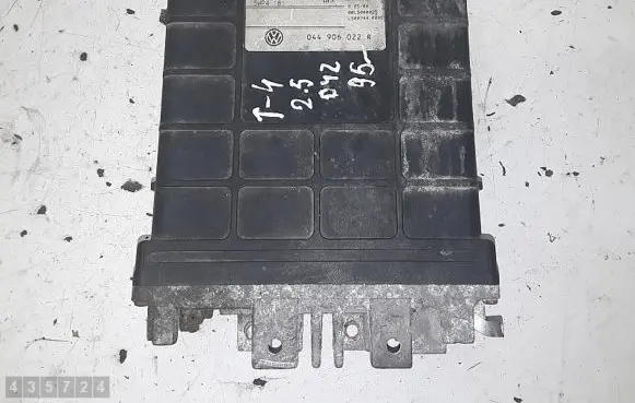 Volkswagen Transporter - Caravelle T4 Engine control unit/module 044906022r