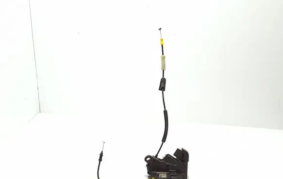 Citroen C4 III e-C4 Rear door lock 9832797580