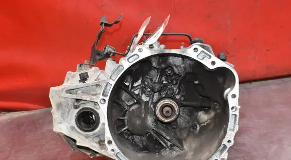 Manual 6 speed gearbox