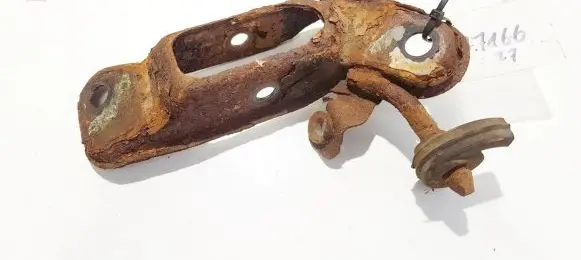 Ford Mondeo MK I Bracket in trunk/boot 
