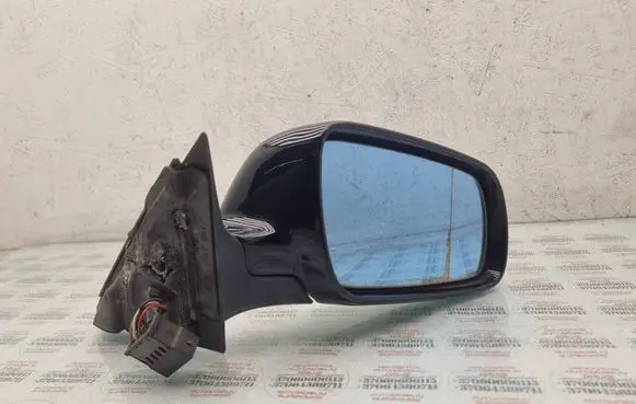 Audi A4 S4 B5 8D Front door electric wing mirror 8D0857544K