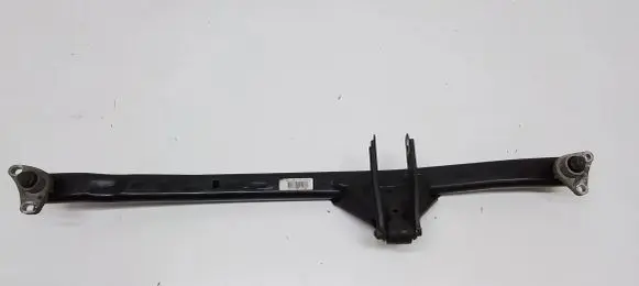 Volvo XC90 Engine mounting bracket 30671349