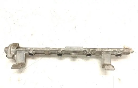 Ford Focus Fuel main line pipe 9D2809H487