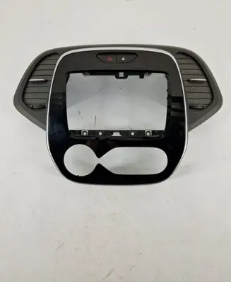 Renault Captur Radio/GPS head unit trim 682602532R