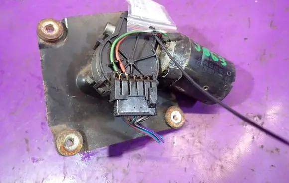 Volvo S40, V40 Wiper motor
