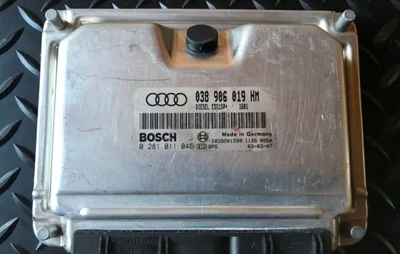 Audi A6 S6 C5 4B Engine control unit/module 038906019HM 0281011040 EDC15P