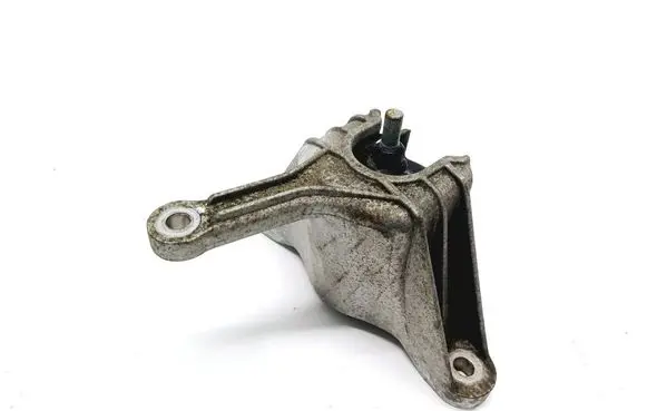 Engine mount bracket