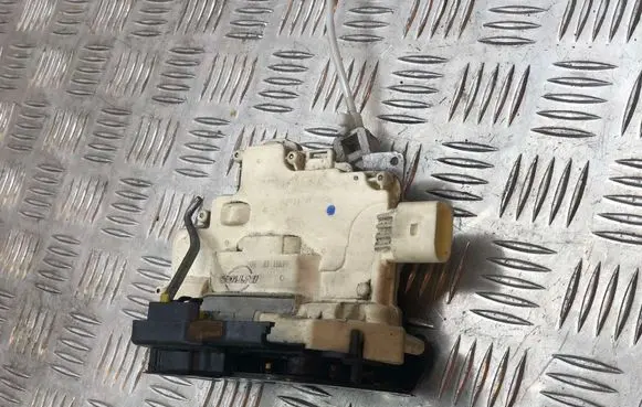 Audi A4 S4 B7 8E 8H Rear door lock