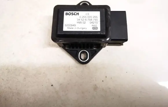 BMW 5 E60 E61 ESP acceleration yaw rate sensor 0265005266 34.52-6758750