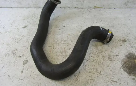 Peugeot 3008 II Intercooler hose/pipe 9820100780