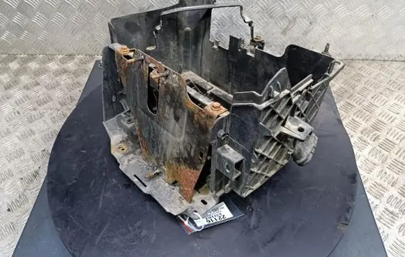 Opel Vivaro Battery box tray 