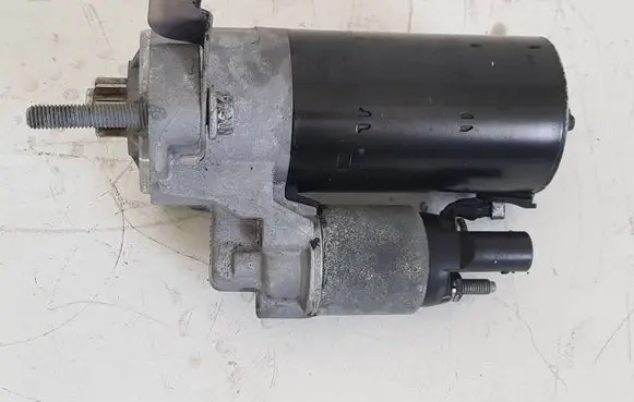Audi Q7 4L Starter motor 0001125609 20080401 059911024