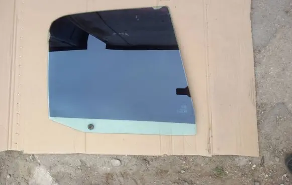 Peugeot 306 Rear door window glass 43R000464