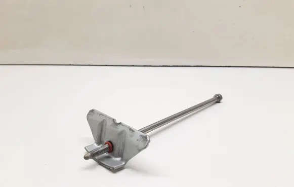 Battery bracket