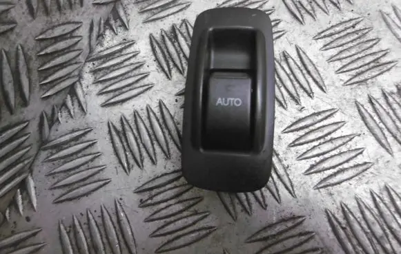 Toyota Corolla E120 E130 Quarter vent window switch 8480102411