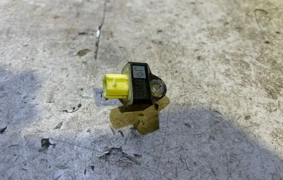 Toyota C-HR I Airbag deployment crash/impact sensor 89831F4030 595F9TXZU