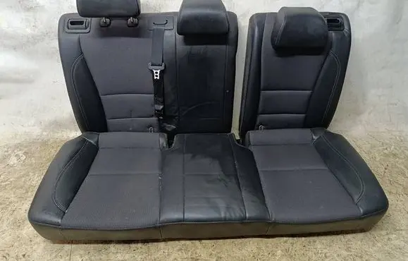 Hyundai i30 Second row seats 