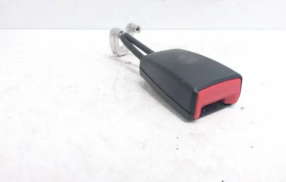 Volkswagen PASSAT B5.5 Rear seatbelt buckle 3B0857740B