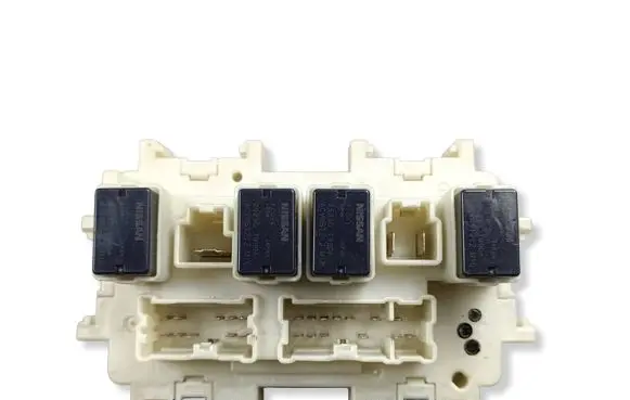 Nissan 370Z Fuse module 