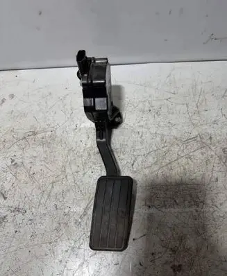 Subaru Outback (BS) Accelerator throttle pedal 36010AL020 05S28800015 1988009420