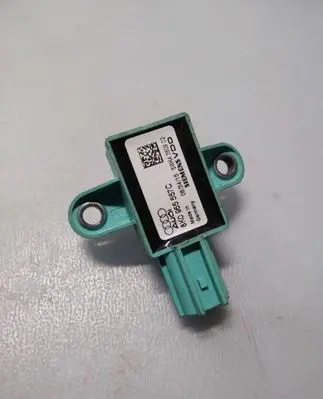 Audi A4 S4 B8 8K Airbag deployment crash/impact sensor 8K0955557C 5WK4380902