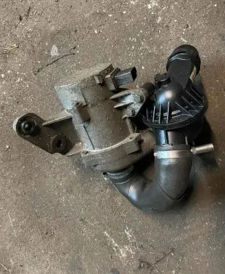 Thermostat/thermostat housing