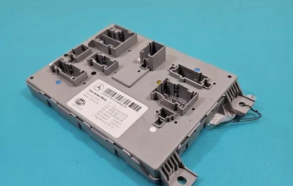 Mercedes-Benz C W205 Central body control module A2229024208 IMPRK1479077