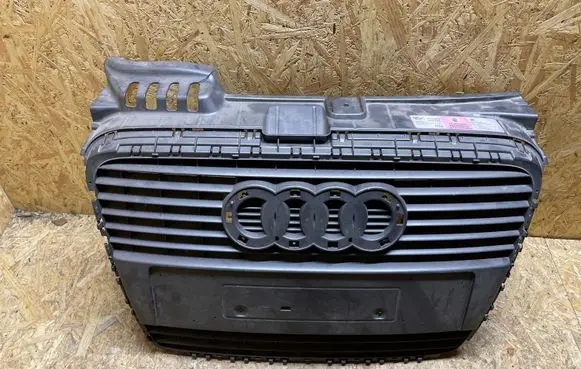 Audi A4 S4 B8 8K Front bumper upper radiator grill