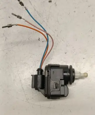 Audi A6 S6 C5 4B Headlight level adjustment motor 8L0941295