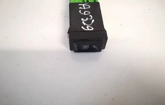 Skoda Superb B5 (3U) Seat heating switch 3u0963563