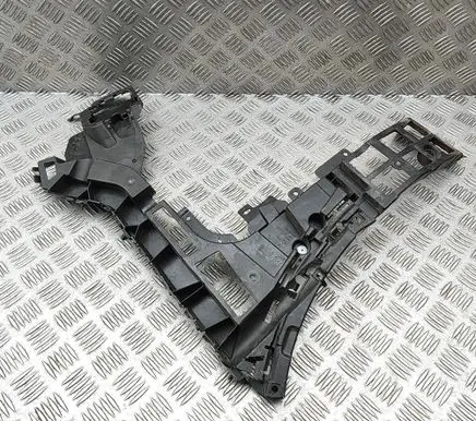 Rear bumper mounting bracket